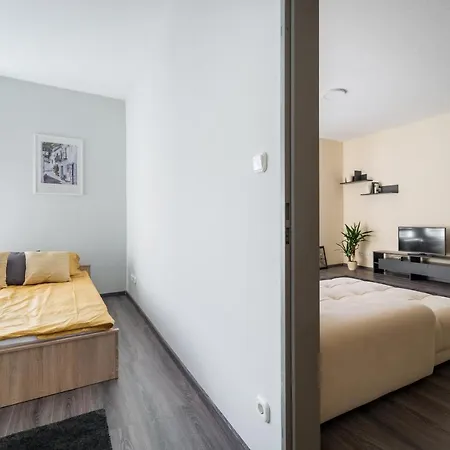 Balaton アパート